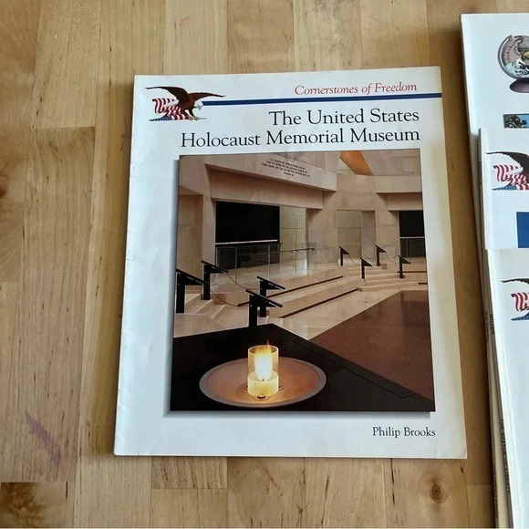 Lot of 5 Cornerstones of Freedom Books Children's Press Paperback Homeschooling - Picture 2 of 12